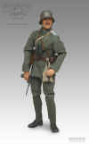 4109 German Officer.jpg (57838 bytes)